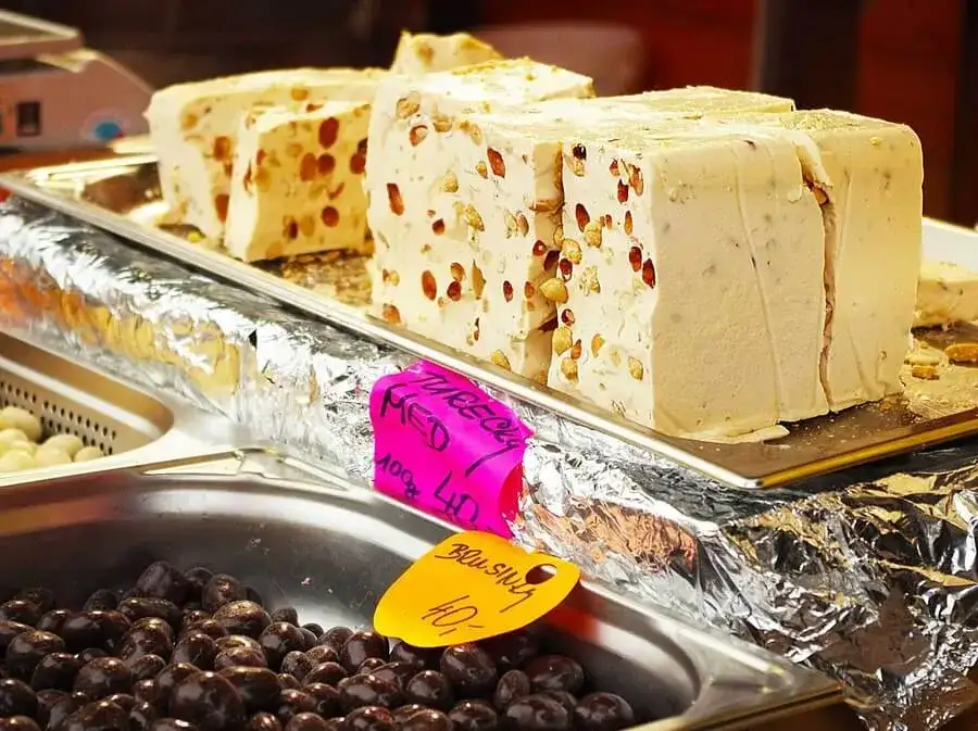 Czy chałwa tuczy? Sprawdź, jak wpływa na Twoją dietę i wagę