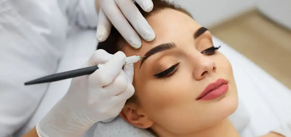 Co to jest makijaż permanentny i dlaczego warto go rozważyć?