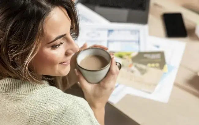 Dlaczego nie można pić kawy z mlekiem? Odkryj szkodliwe skutki