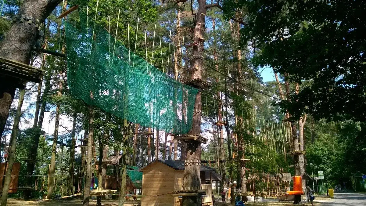 Park linowy Augustów - idealne miejsce na aktywny wypoczynek z rodziną
