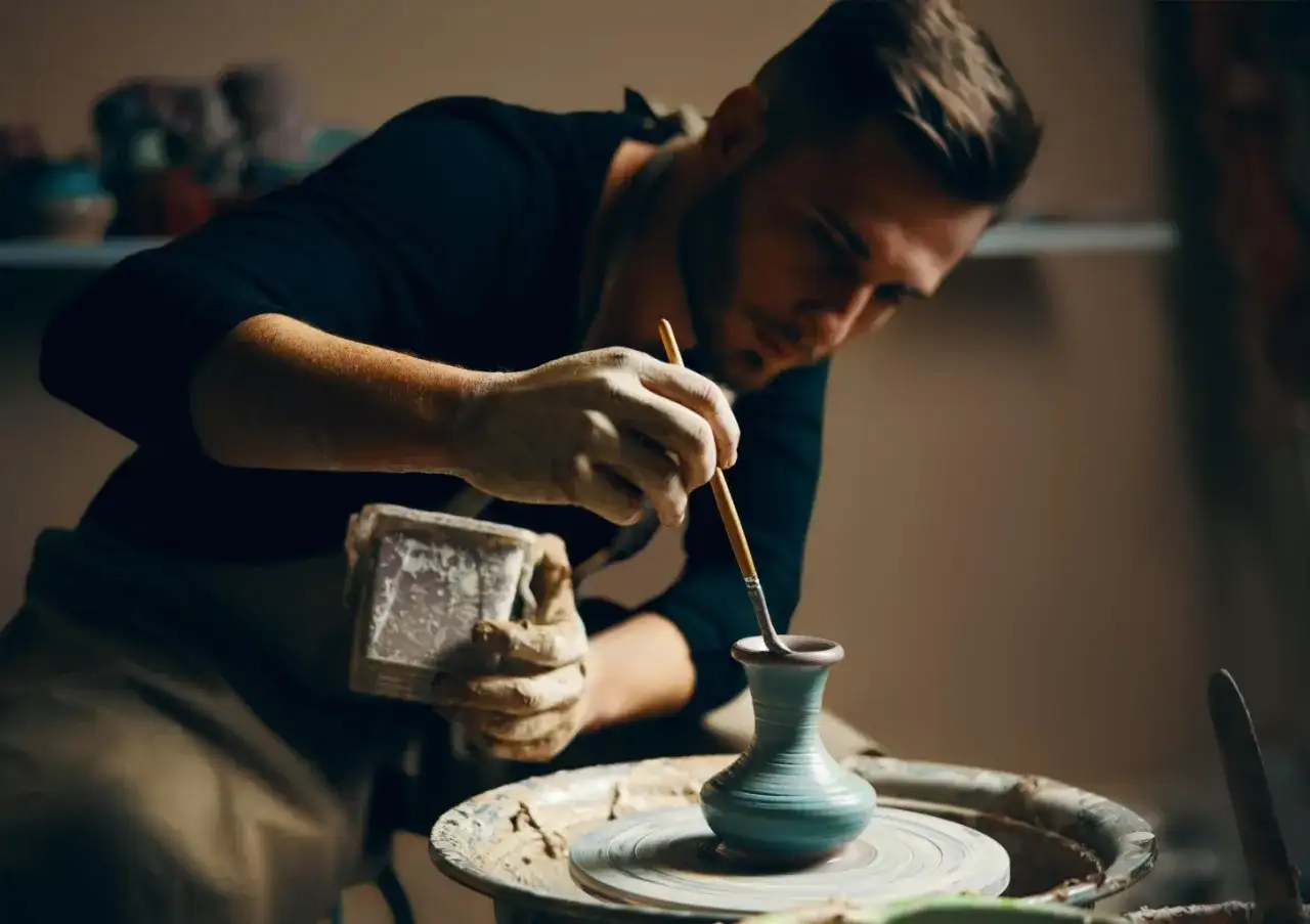 Zajęcia z ceramiki: Twój przewodnik po warsztatach i cenach