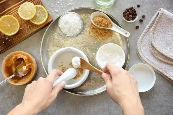 Jak zrobic domowy peeling, aby skutecznie usuwać martwy naskórek