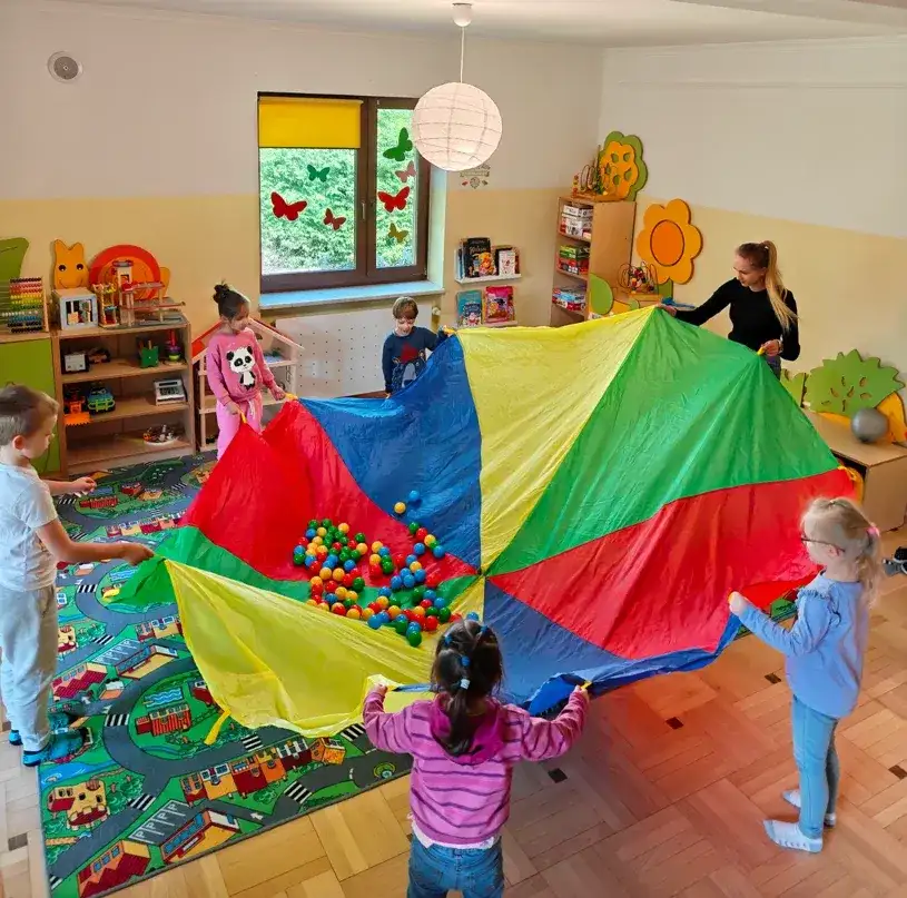 Ile godzin dziecko z autyzmem powinno spędzać w przedszkolu?