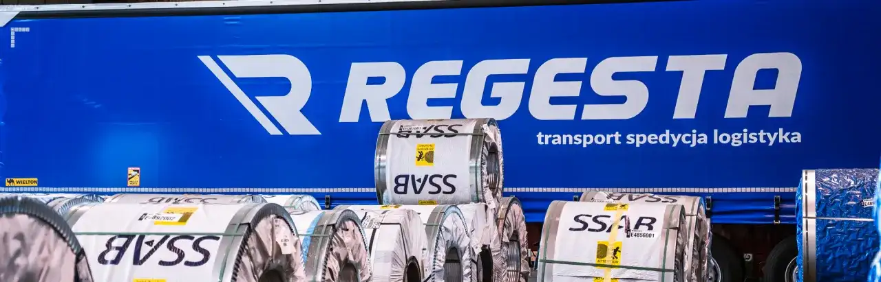 Coilmulda naczepa – co to jest i jak zapewnia bezpieczeństwo transportu