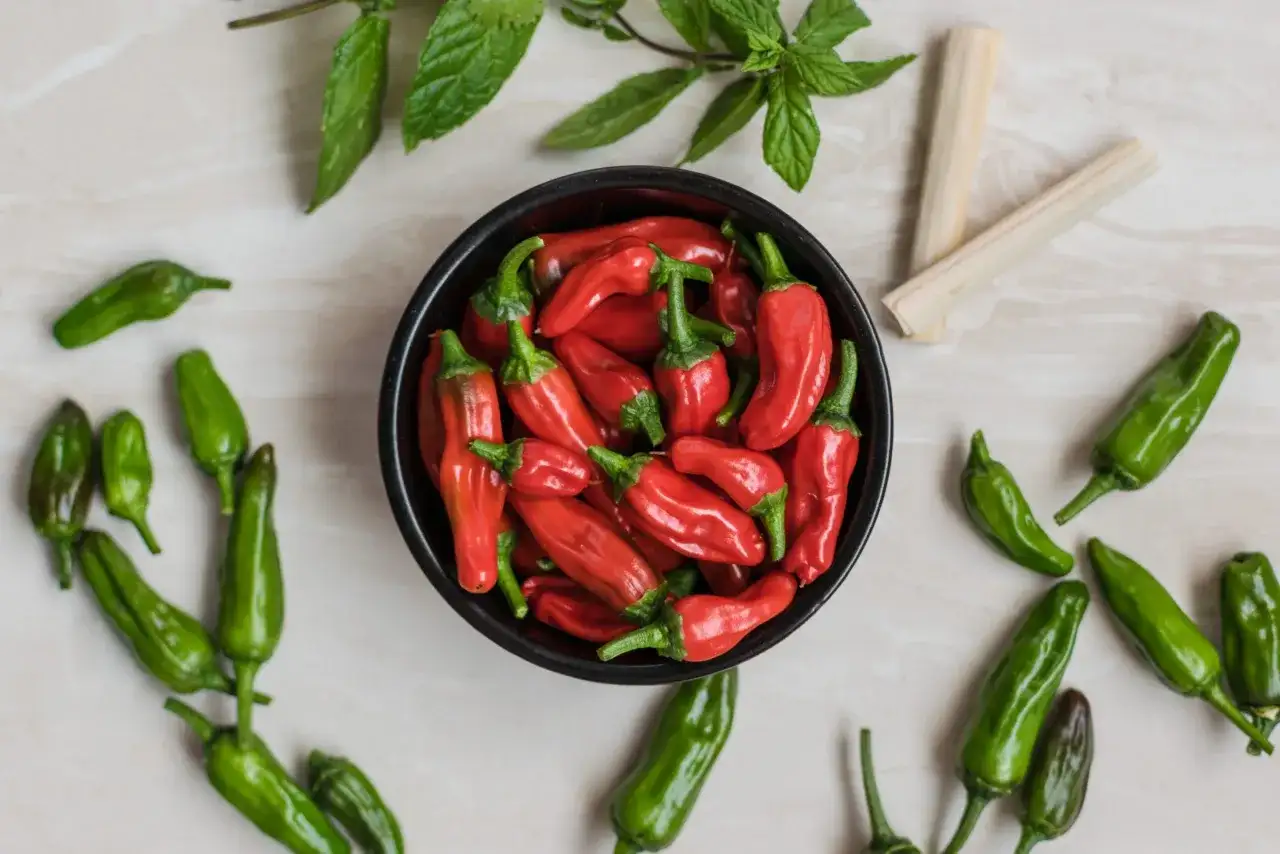 Papryka ile kalorii - poznaj kaloryczność i zdrowotne korzyści