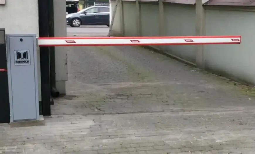 Jak otworzyć szlaban na osiedlu - proste metody dla każdego mieszkańca