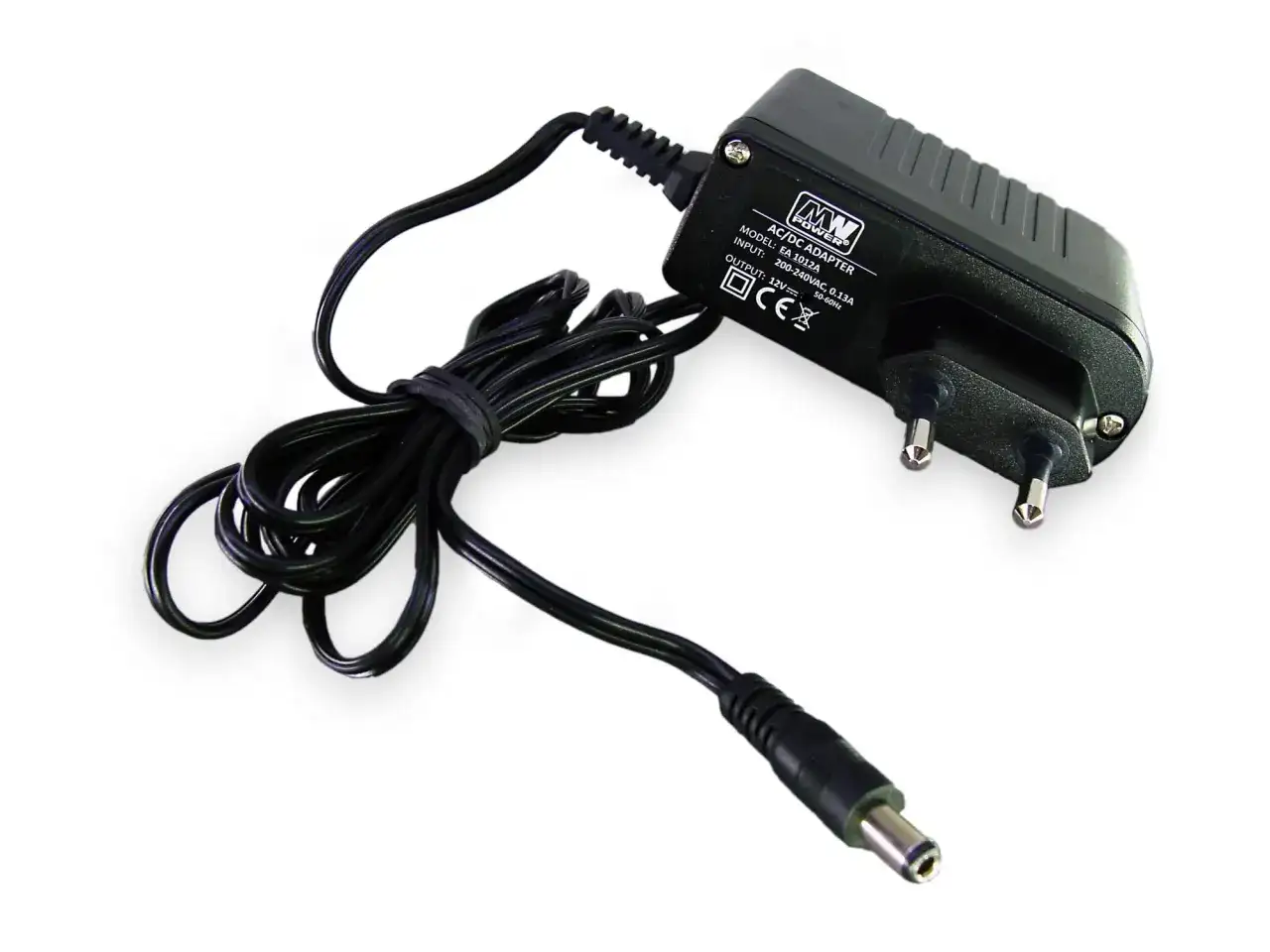 Czarny zasilacz na baterie do LED z kablem i wtyczką. Idealny do zasilania taśm LED.