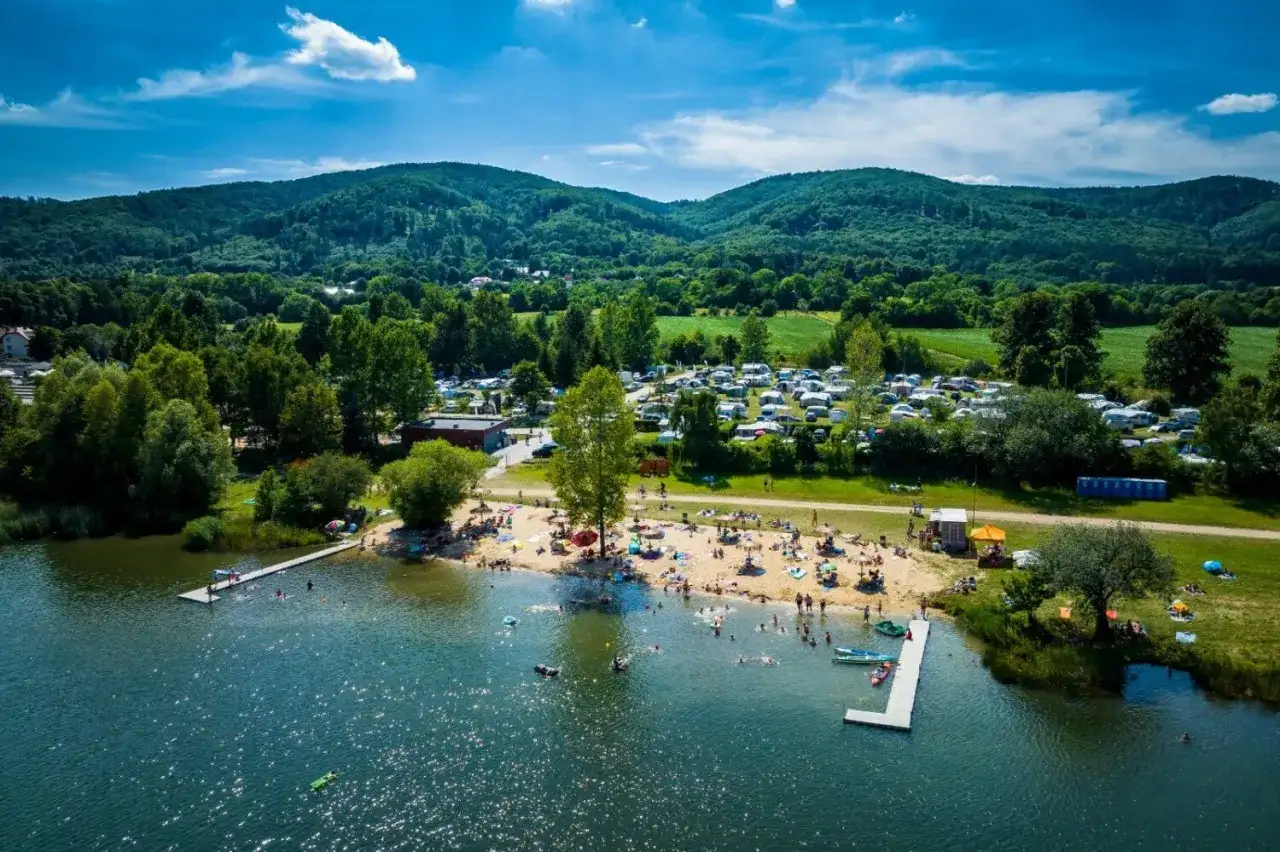 Jezioro Bielawskie: atrakcje, plaże, Góry Sowie Twój przewodnik!