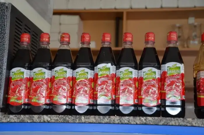 Sos z granatów: Do czego użyć? Przepisy i inspiracje