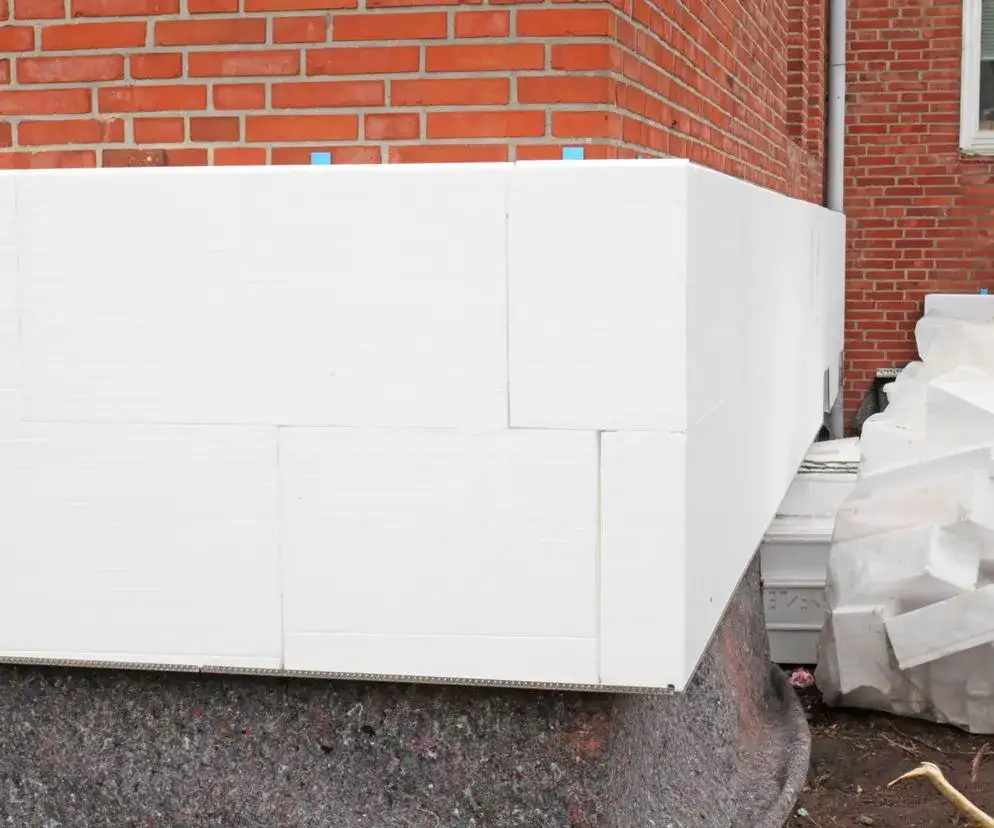 Jak prawidłowo wyrzucać opakowania styropianowe do jakich śmieci?