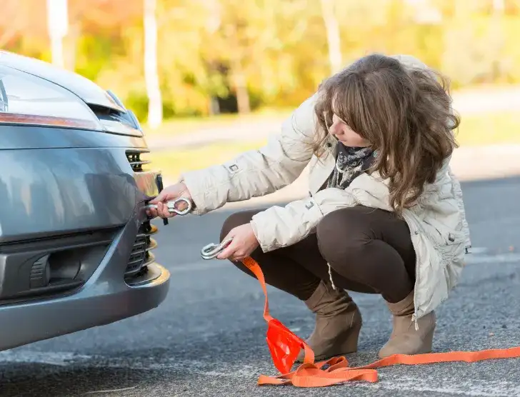 Holowanie auta: Co musisz wiedzieć, by nie zniszczyć pojazdu?