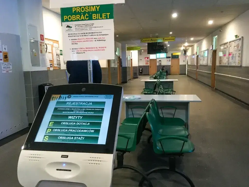 Czy okres pobierania zasiłku dla bezrobotnych wlicza się do emerytury?