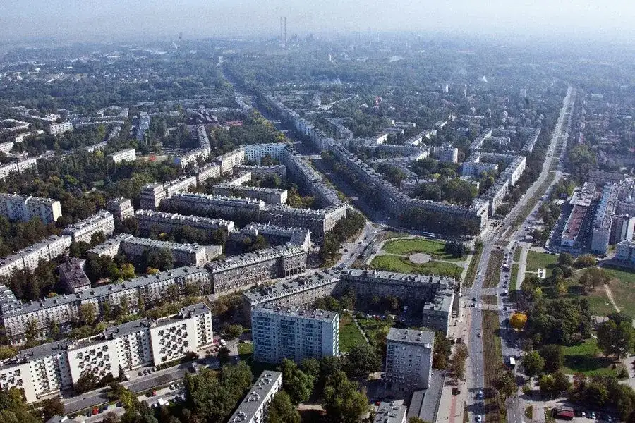 Jak dojechać do Osiedla Teatralnego w Krakowie - proste trasy i porady