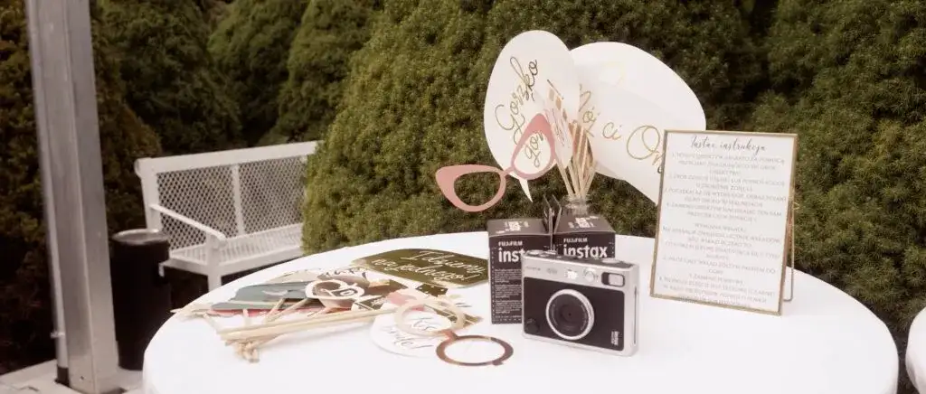 Jak zrobić samemu fotobudkę, która zachwyci gości na każdej imprezie