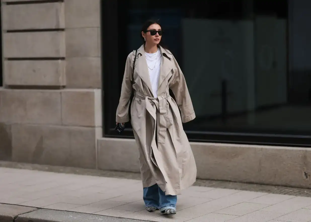 Modne płaszcze na wiosnę - trendy, kolory i stylizacje, które zaskoczą