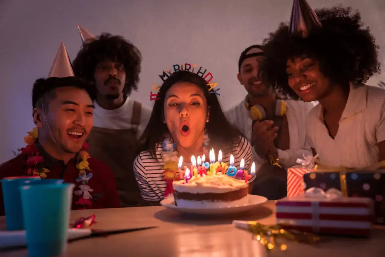 Impreza w stylu lat 30.: Jak zorganizować niezapomniane przyjęcie?