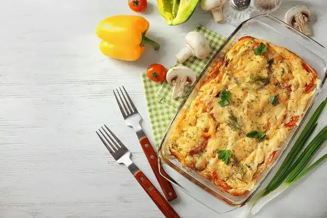 Gyros z ryżem zapiekanka – szybki przepis na sycący posiłek