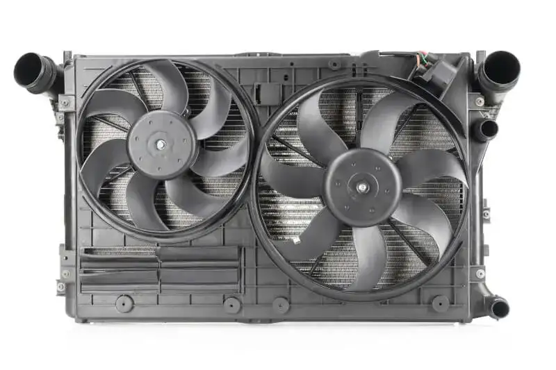 Kiedy włącza się wentylator chłodnicy? Kluczowe informacje o działaniu