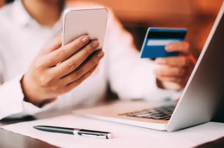 Szara strefa prawna transakcji online: jak zachować bezpieczeństwo