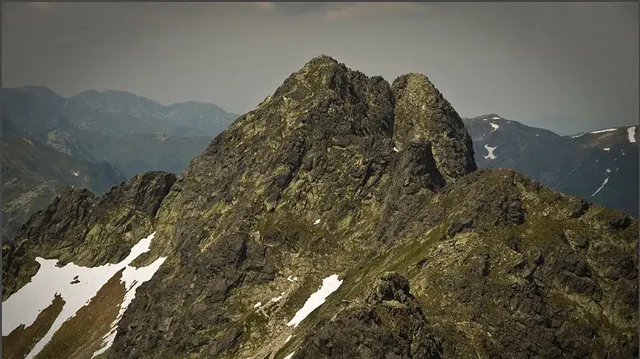 Czy szlak na Świnicę jest otwarty? Sprawdź aktualny status i bezpieczeństwo