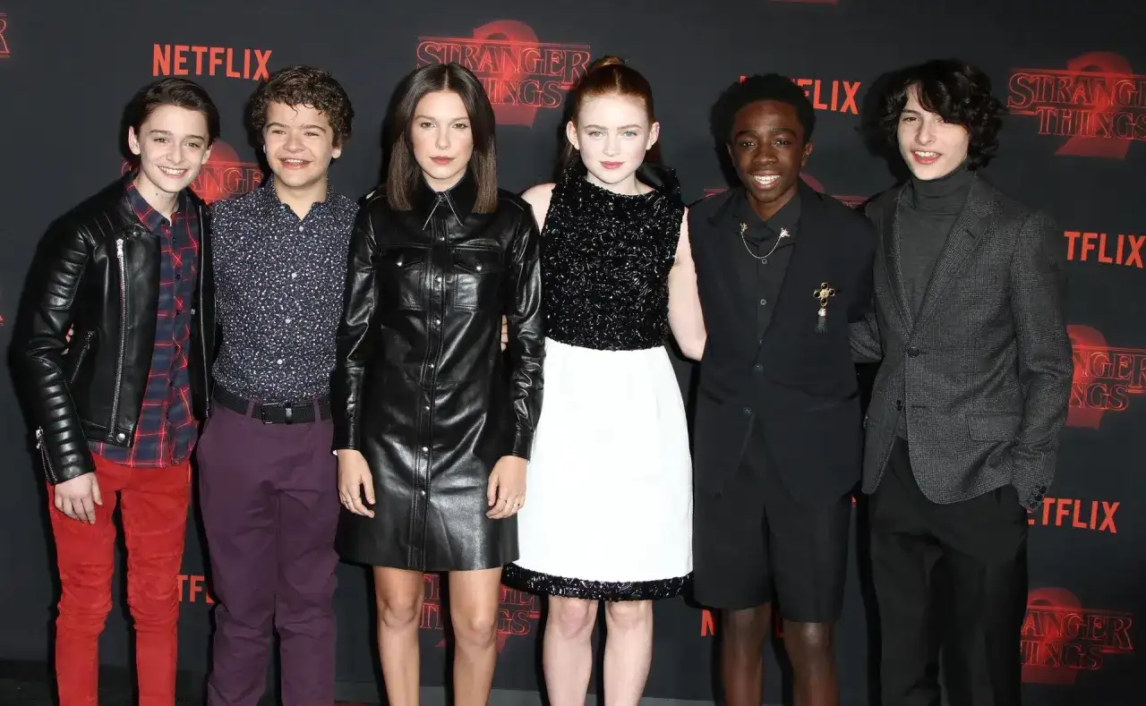 Obsada Stranger Things 2: Nowe Twarze i Powrót Ulubionych Postaci