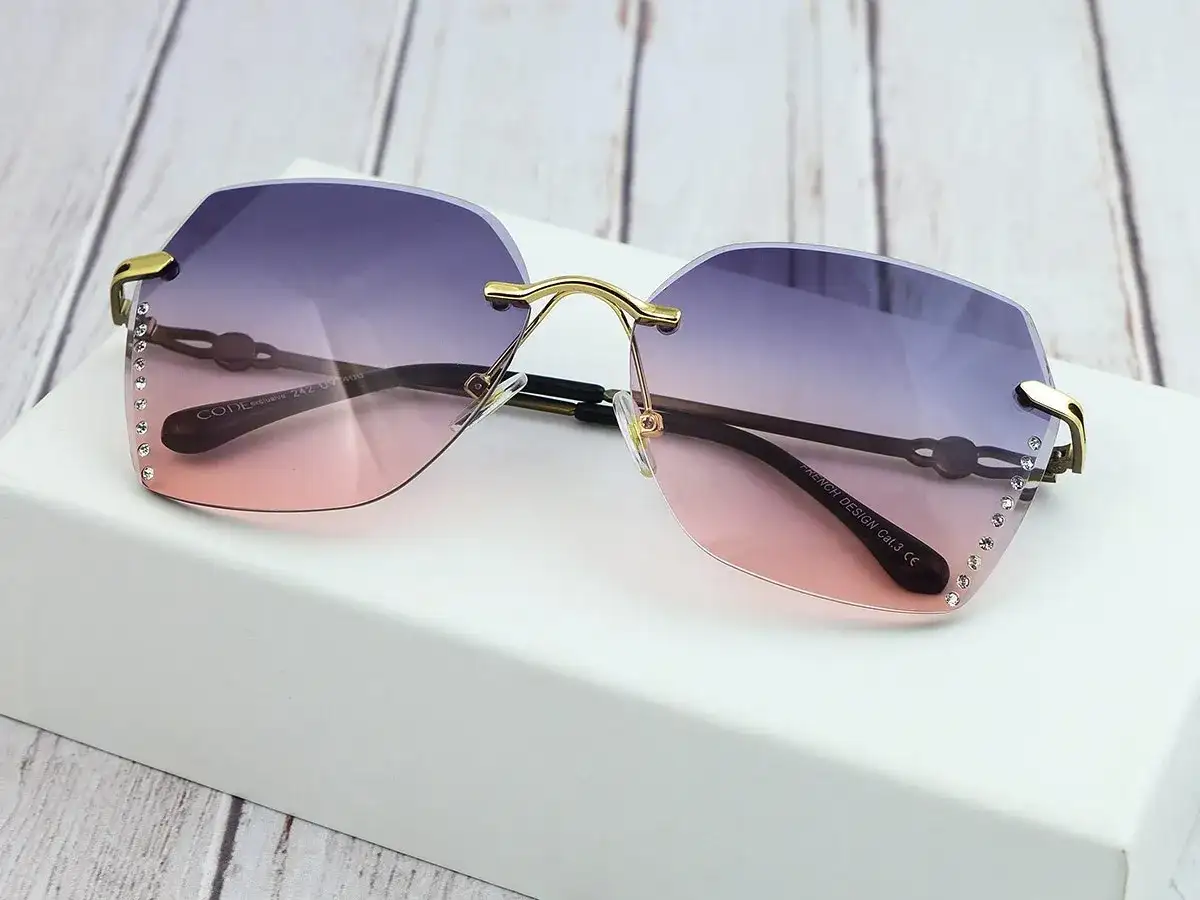 Fioletowe oprawki dla kogo? Sprawdź, kto powinien je nosić