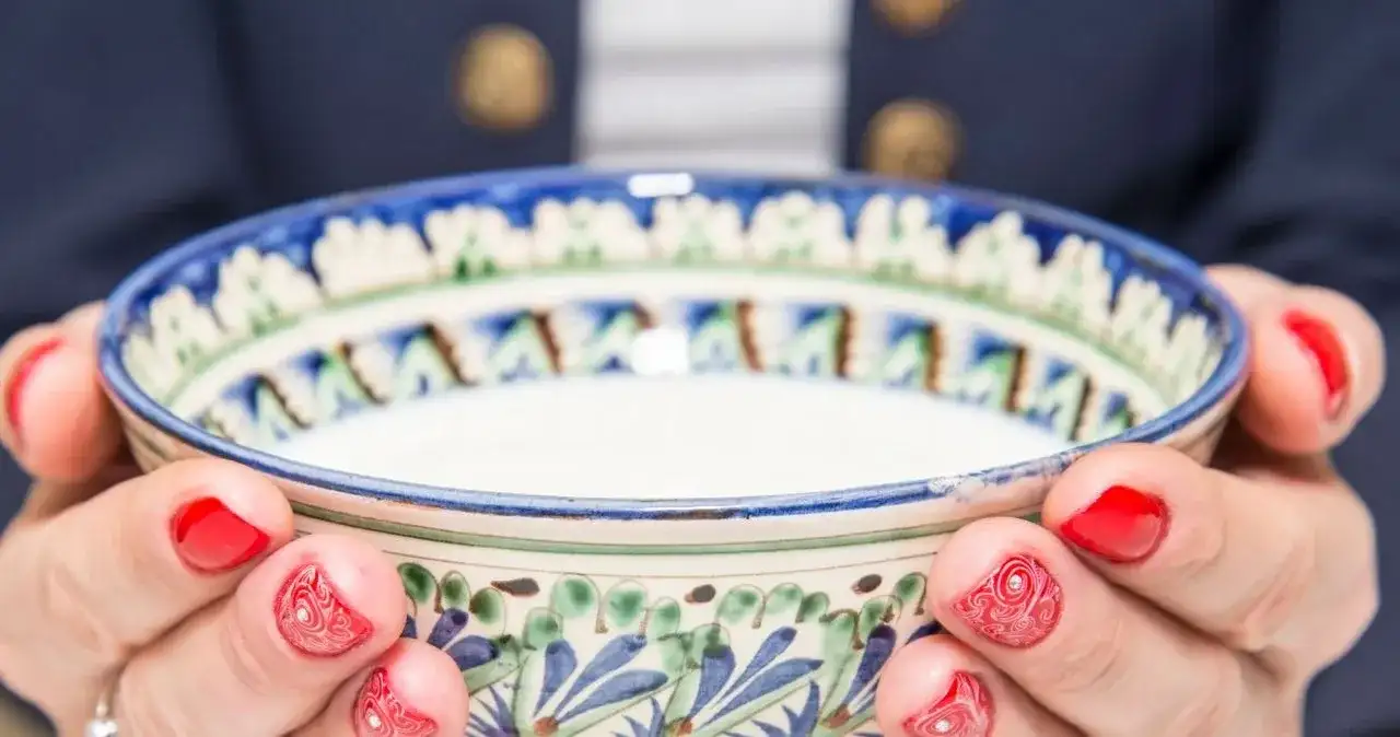 Kumys z mleka klaczy: tradycyjny napój pełen zdrowotnych korzyści