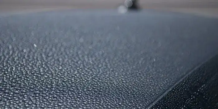 Jak woskować auto, aby uniknąć typowych błędów i uzyskać blask