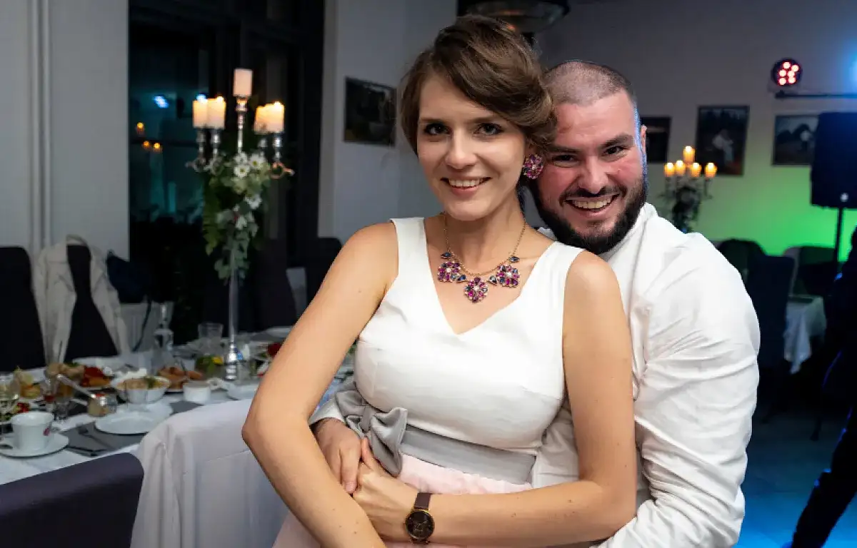 Miłość francuska czy to grzech? Kontrowersje i różne perspektywy