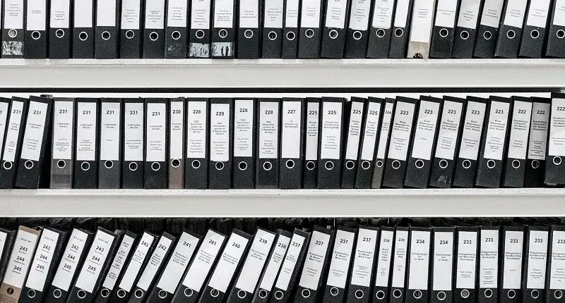 Likwidacja dokumentów księgowych: uniknij kłopotów z przepisami