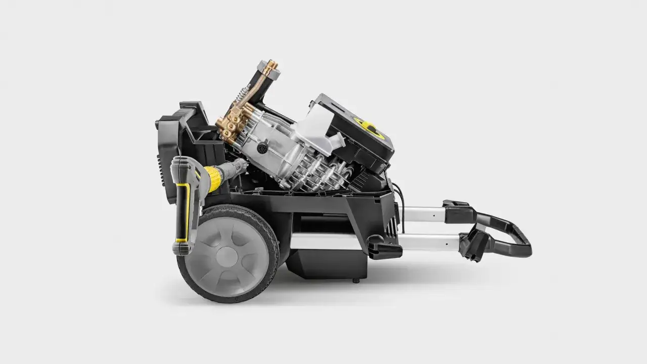 Myjka ciśnieniowa: Indukcyjny czy szczotkowy? Decyzja na lata!