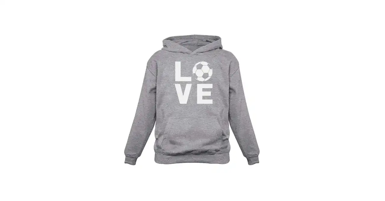 Szara bluza z kapturem dla dzieci z napisem "LOVE" i piłką nożną. Idealna dla małych fanów futbolu.