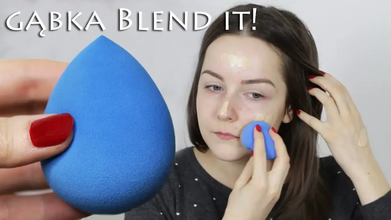 Jak używać gąbki do makijażu, aby uniknąć najczęstszych błędów