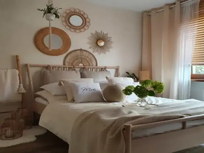 Jak pościelić łóżko w sypialni, by wyglądało jak w luksusowym hotelu