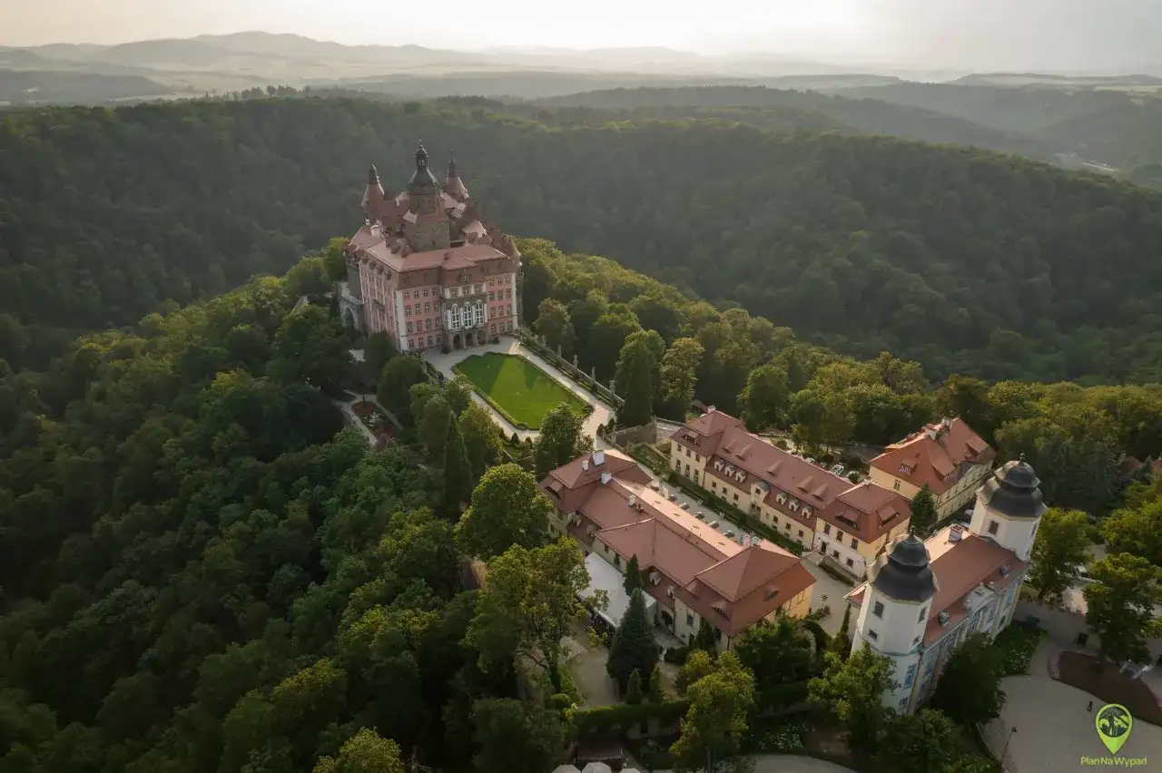 Odkryj Dolny Śląsk: Zamki, góry i atrakcje blisko Wrocławia