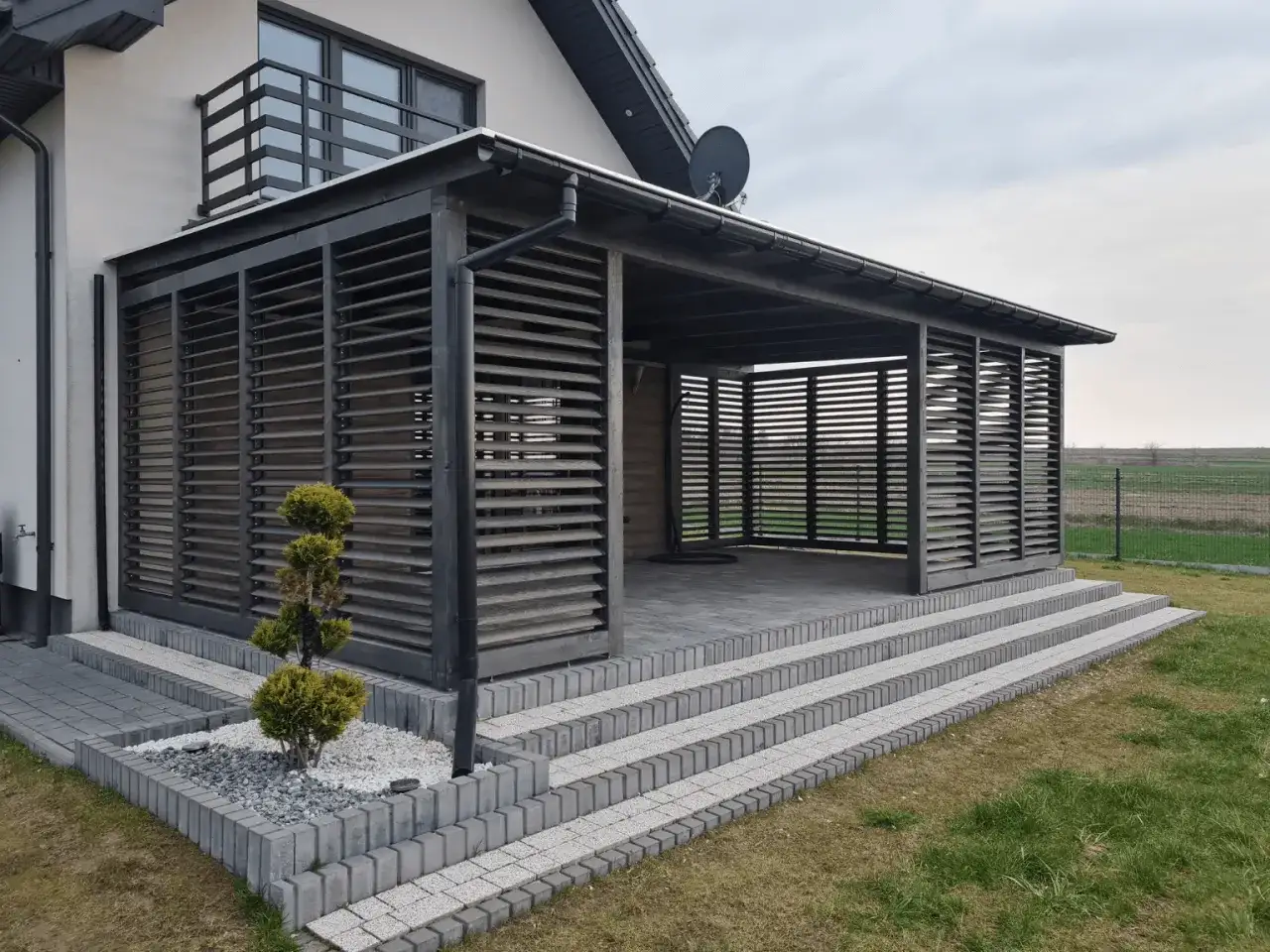 Konstrukcja tarasu drewnianego: wymiary i specyfikacje techniczne