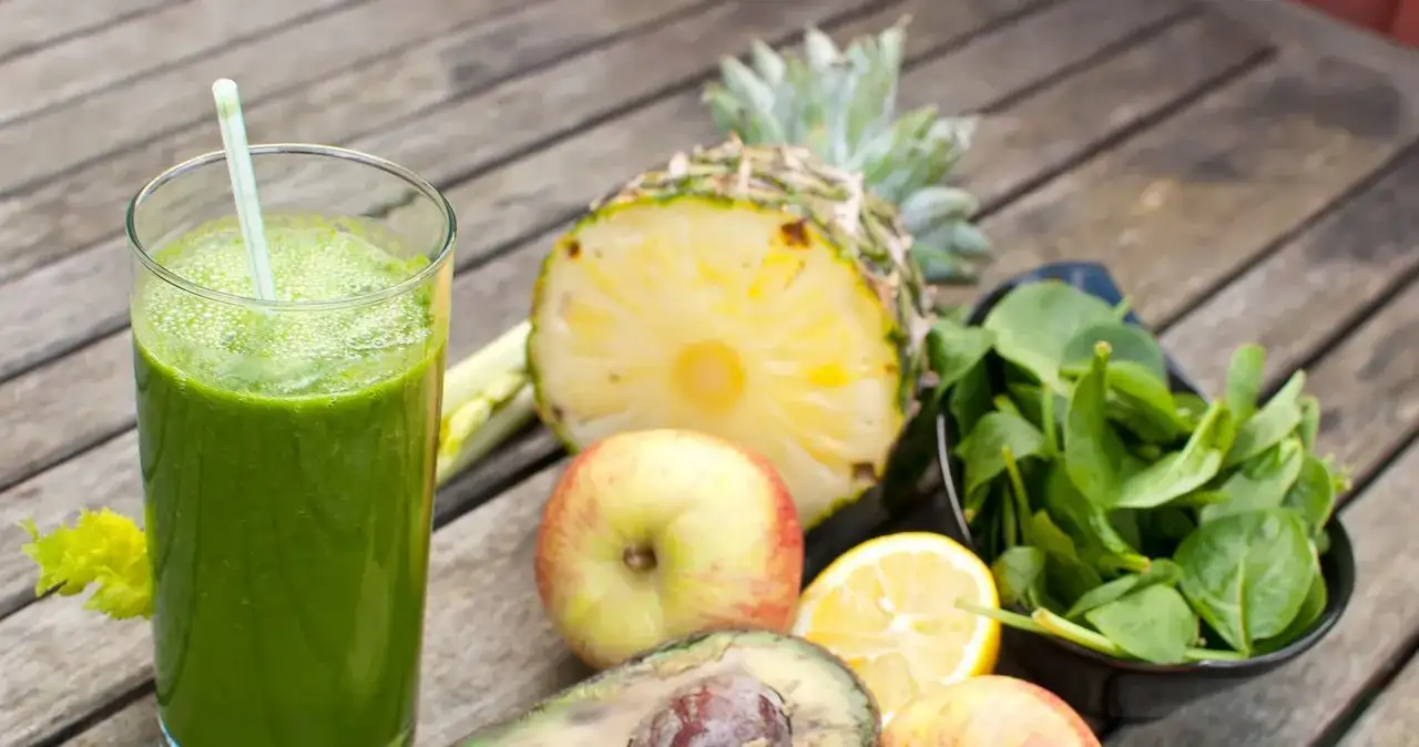 Na czym polega detoks wegański i jak poprawia zdrowie?