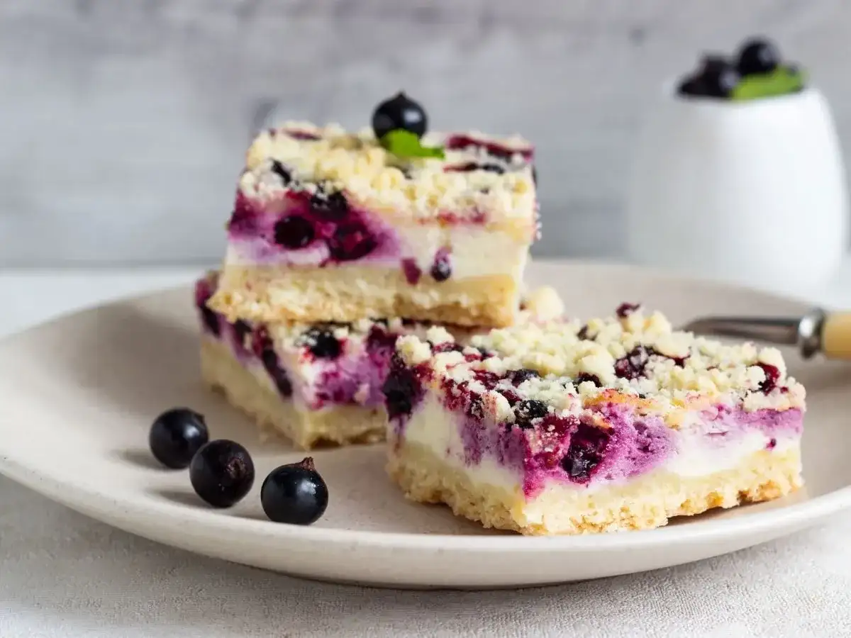 Przepisy na ciasto z czarną porzeczką - Smakowite i wyjątkowe