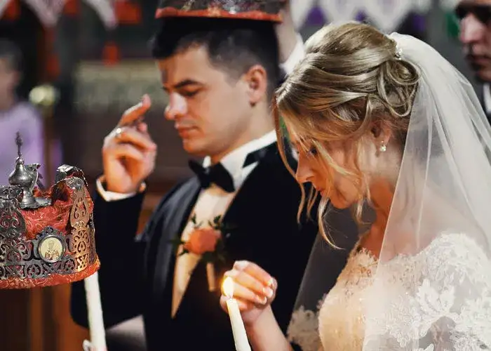 Kto płaci za suknię ślubną? Zaskakujące zmiany w tradycjach finansowych