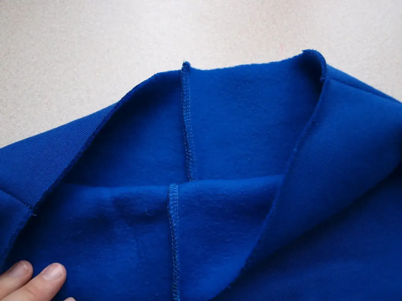 Jak wszyć gumkę do spodni? Poradnik krok po kroku do idealnego dopasowania