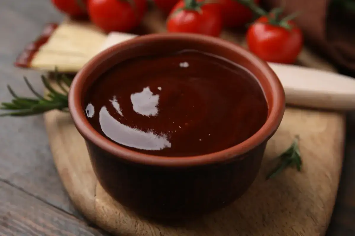 Jak zrobić ciemny sos do klusek śląskich, który zachwyci smakoszy