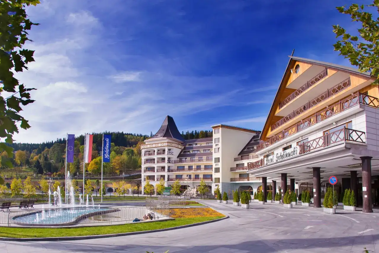 Ile kosztuje doba w hotelu Gołębiewskim? Ceny, promocje i sezonowość