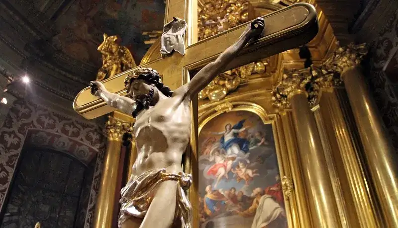 Msza wieczysta – co to jest i dlaczego jest tak ważna dla duszy