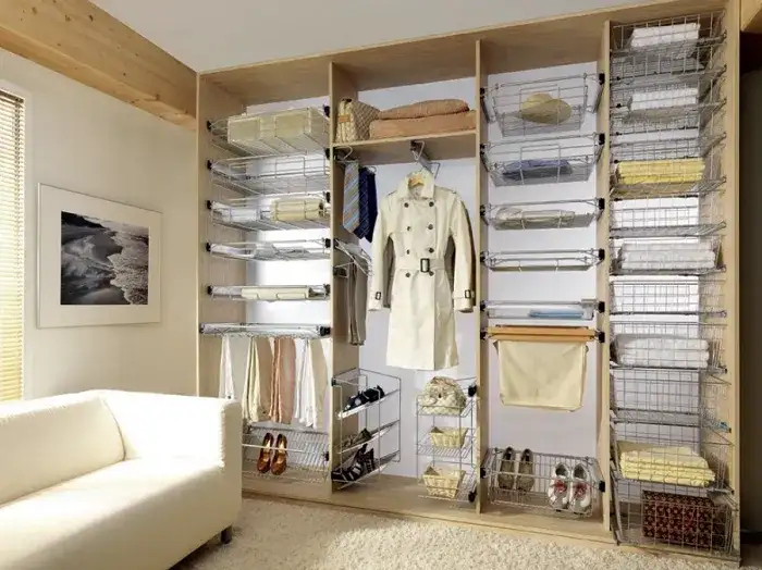 Jak zamontować półki w szafie - uniknij najczęstszych błędów i problemów