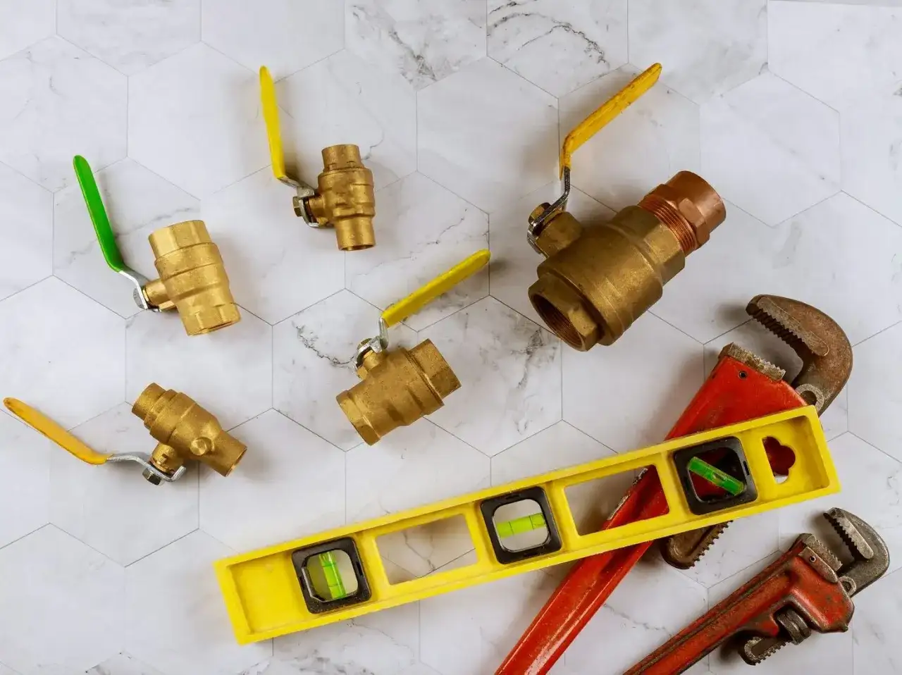 Jak szybko odpowietrzyć bojler i uniknąć problemów z ciepłą wodą