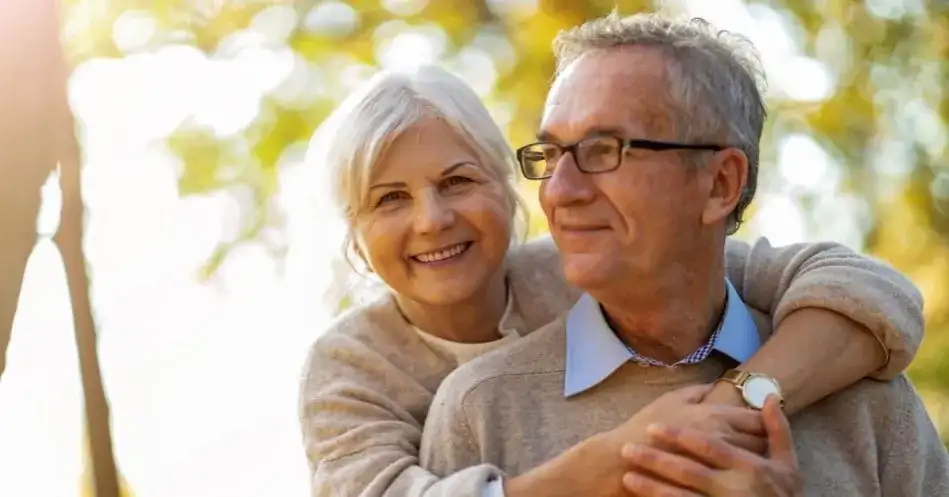Jak wzmocnić starszą osobę i poprawić jej zdrowie oraz samopoczucie