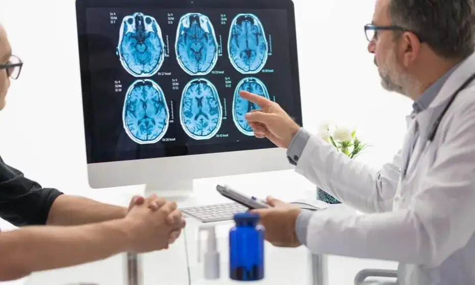 Neurologia czym się zajmuje? Poznaj kluczowe informacje i objawy