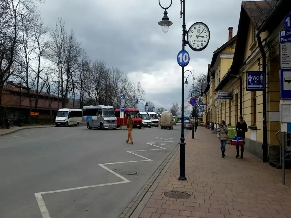 Ile kosztuje bus z Białki Tatrzańskiej do Zakopanego? Ceny i porady