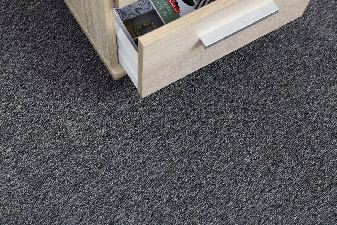 Wykładzina biurowa w kostkach: Trwałość i funkcjonalność