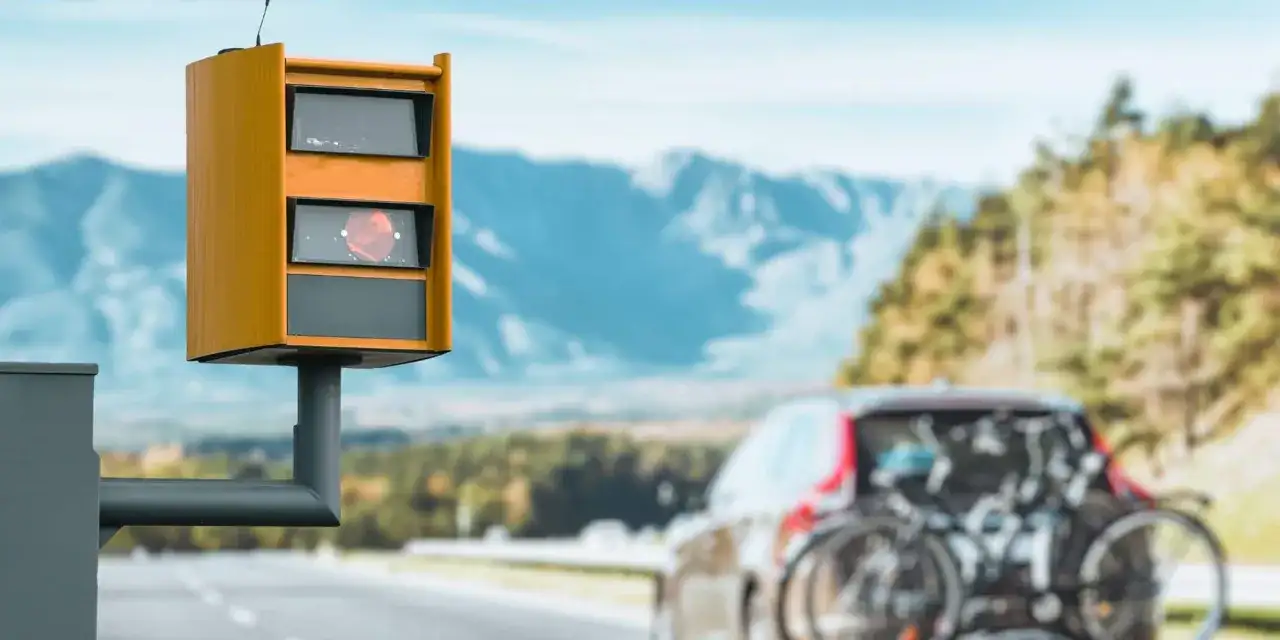 Jak zapłacić mandat z Hiszpanii? Sprawdź proste metody płatności